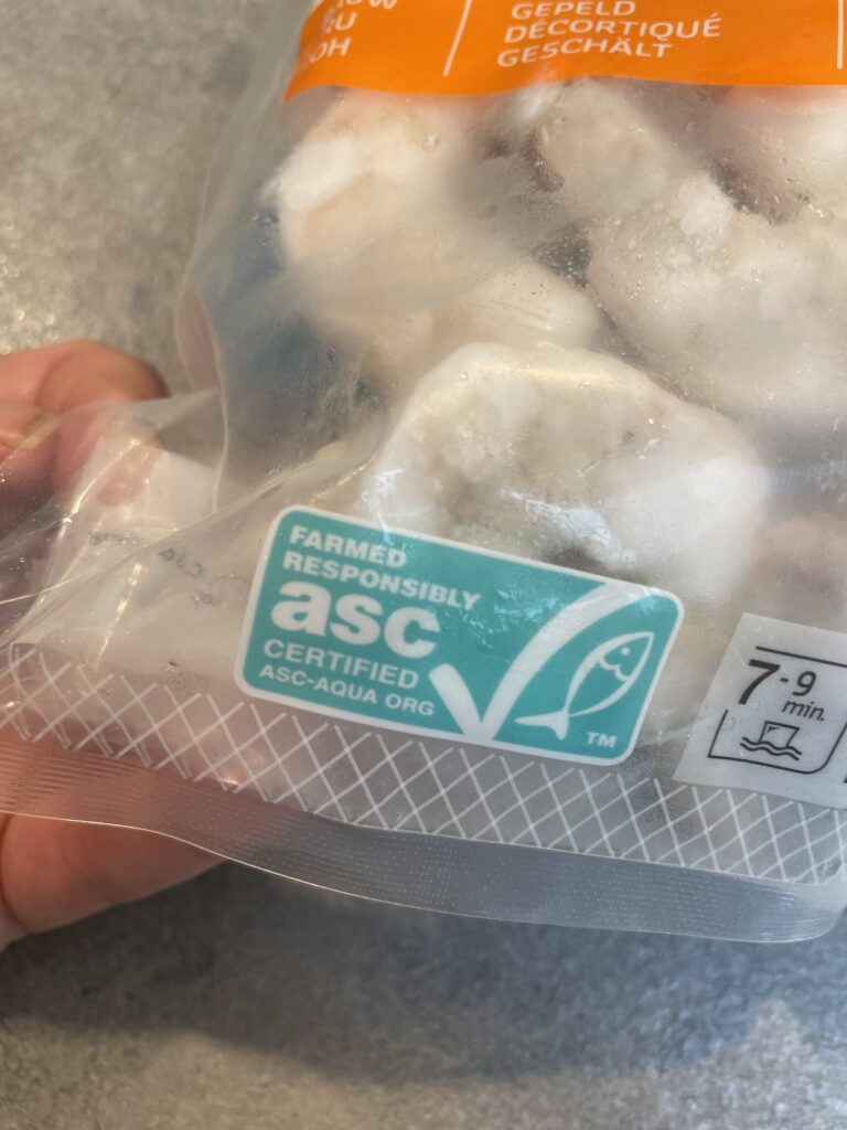 Zoek naar het ASC-label bij het aankopen van scampi